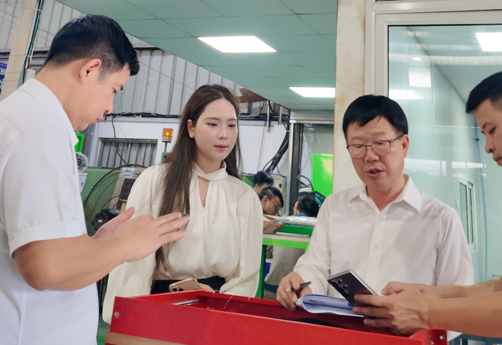Khách hàng Hàn Quốc tham quan nhà máy VNPMA – Cầu nối hợp tác Việt Nam và Hàn Quốc
